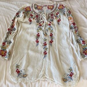 Johnny Was Cream Floral Embroidered Blouse